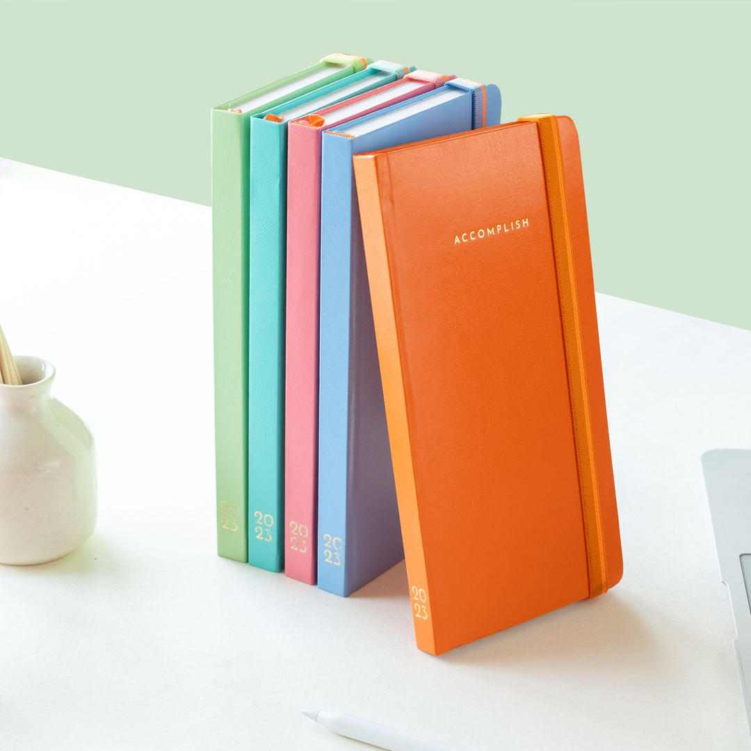 This Petite journal allows you to become a master at your creative side 
