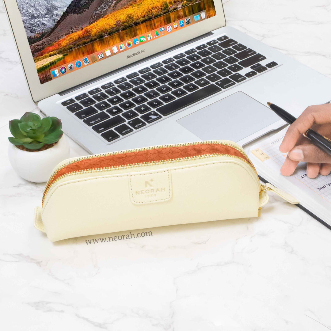 PEN POUCH CLASSIC - SQUARE