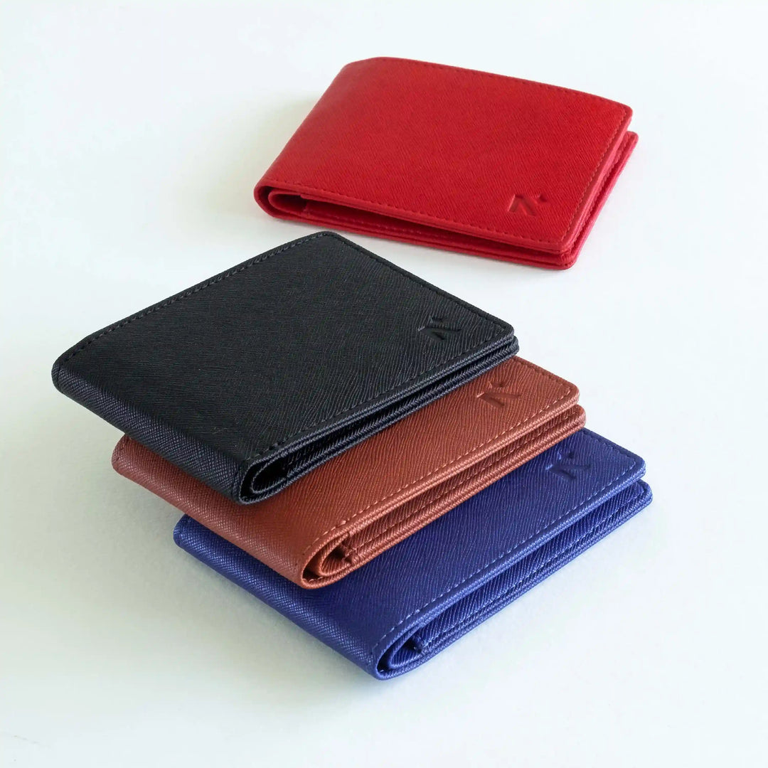 
 It is an absolutely essential wallet that comes in fine Earthy colours that suits your personality.#color_black