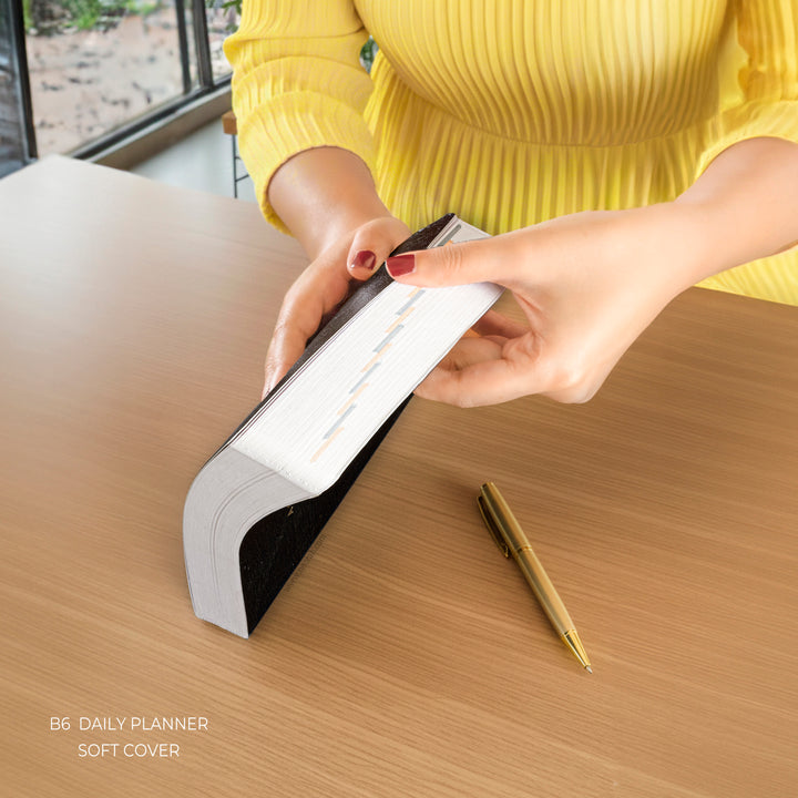 B6 - 2026 - DAILY PLANNER  - 512 PAGES - SOFT COVER