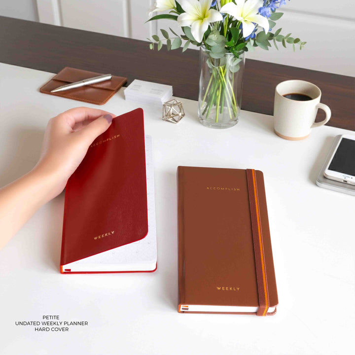 PETITE - UNDATED - WEEKLY PLANNER - HARD COVER