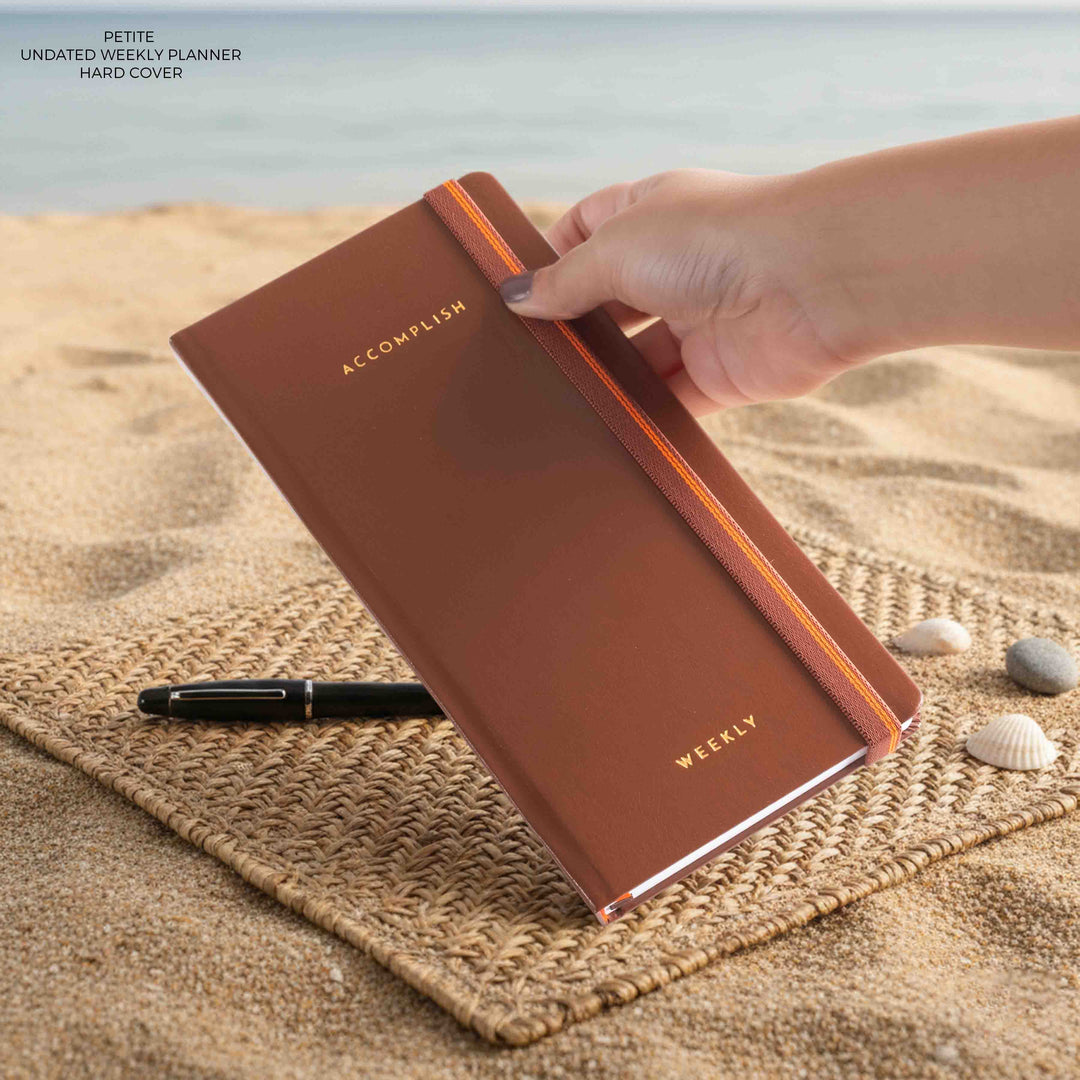 PETITE - UNDATED - WEEKLY PLANNER - HARD COVER