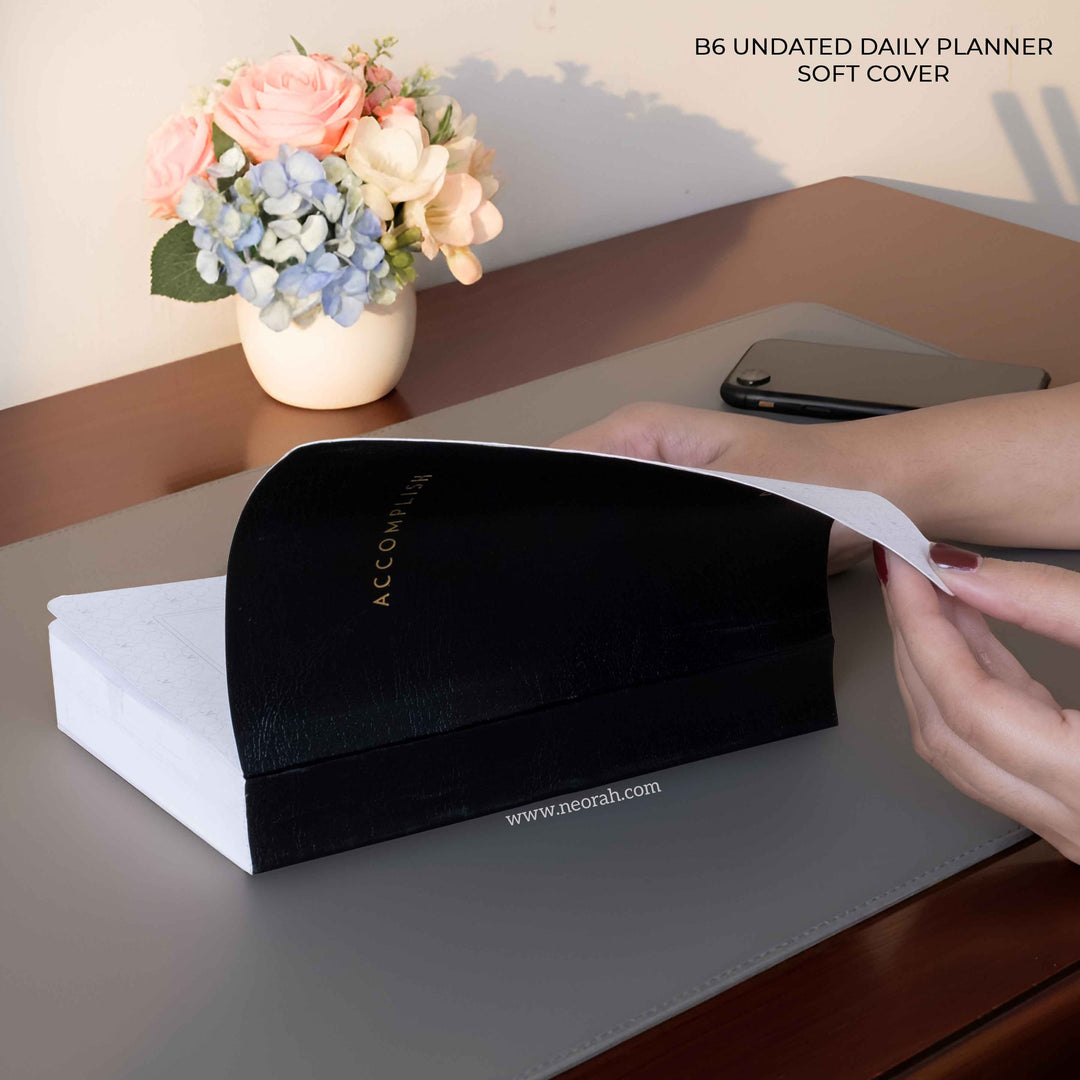 B6 - UNDATED - DAILY PLANNER - SOFT COVER