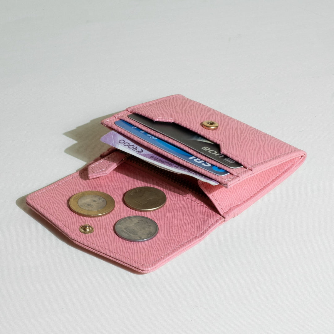 CARD WALLET WITH SNAP