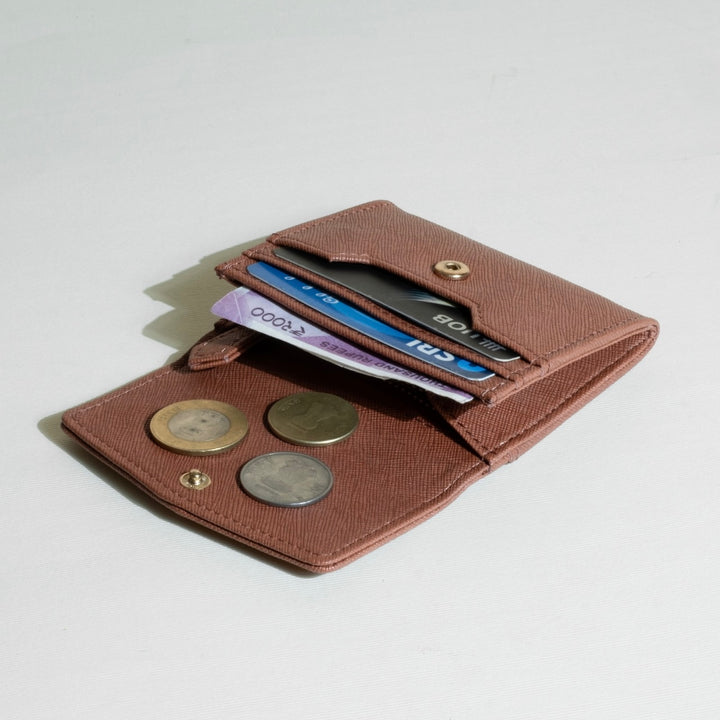 CARD WALLET WITH SNAP