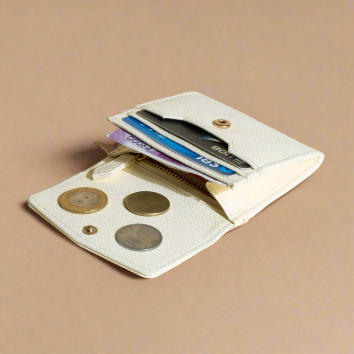 CARD WALLET WITH SNAP