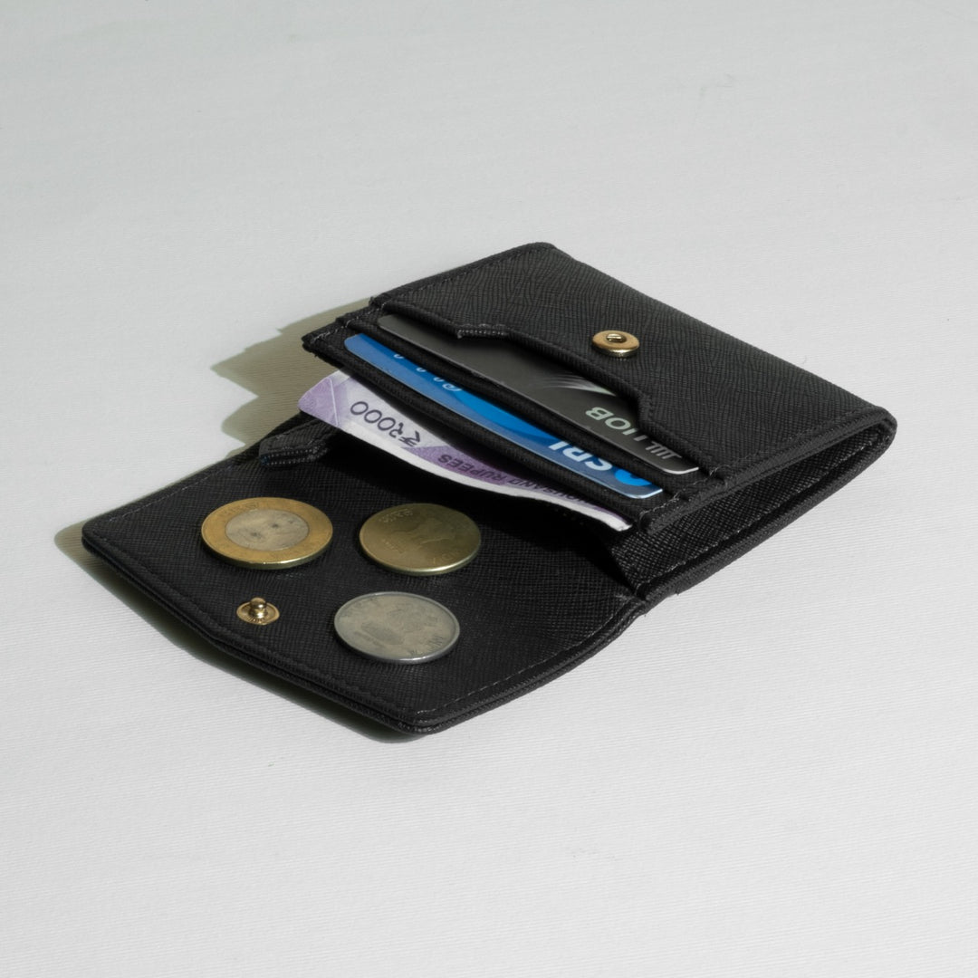 CARD WALLET WITH SNAP