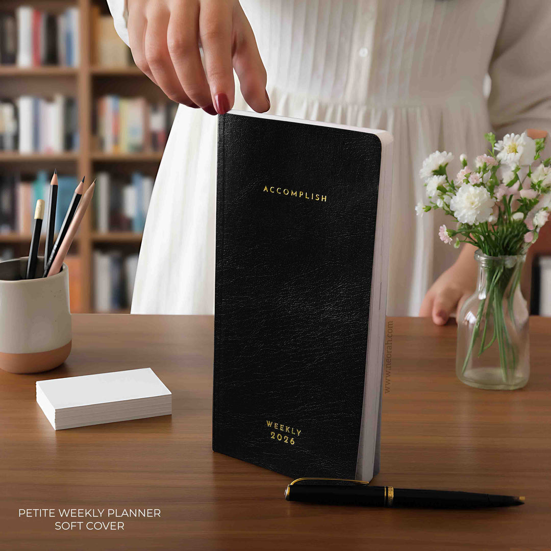 PETITE - 2026 - WEEKLY PLANNER  - 176 PAGES - SOFT COVER
