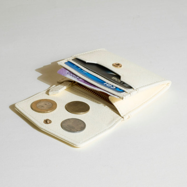 CARD WALLET WITH SNAP