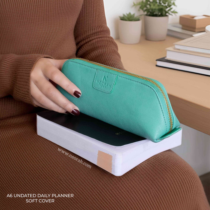 A6 - UNDATED - DAILY PLANNER - SOFT COVER