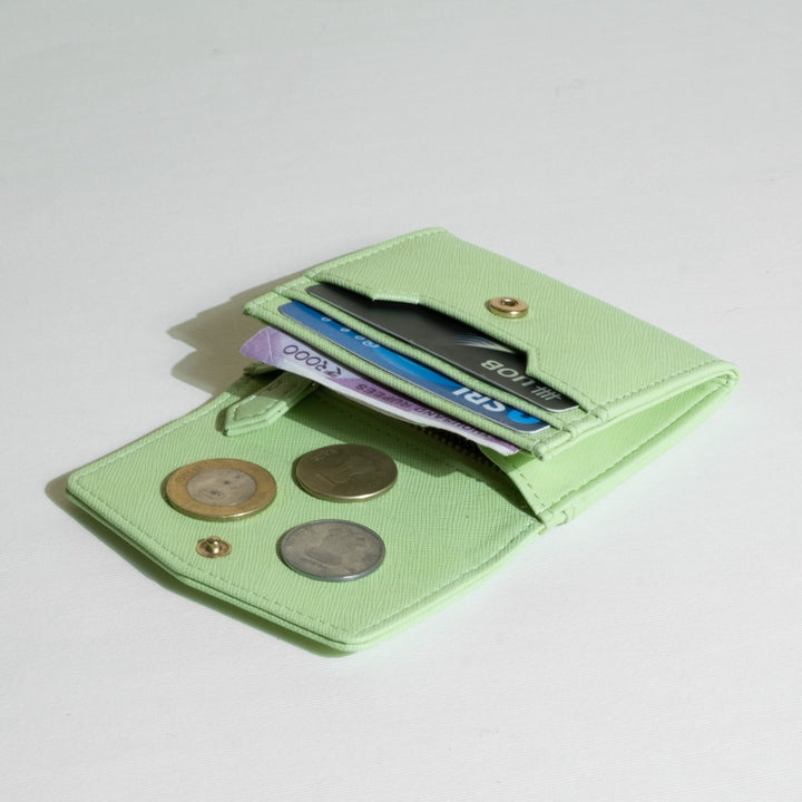 CARD WALLET WITH SNAP