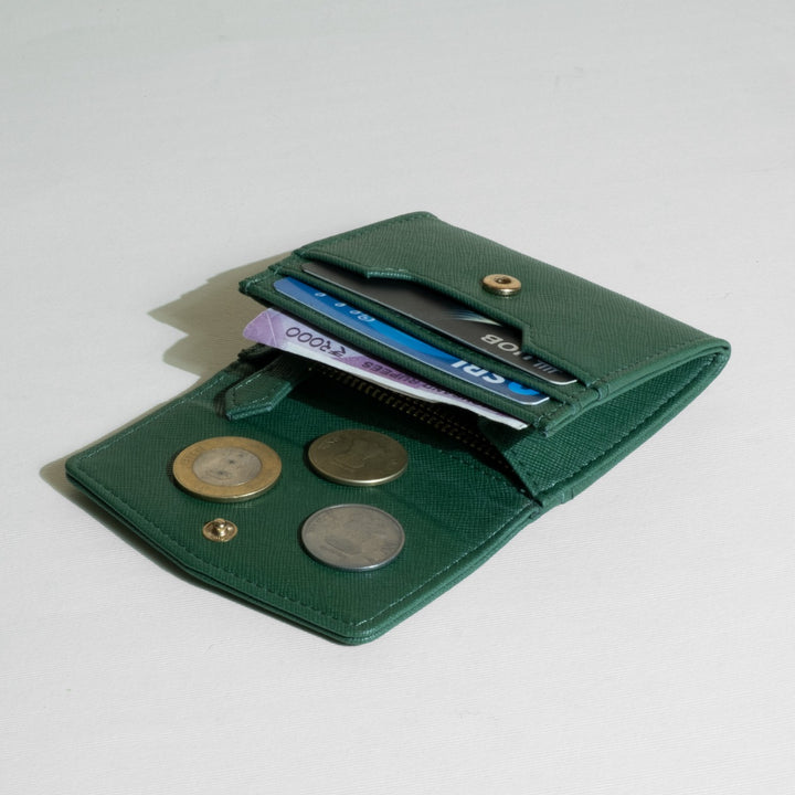 CARD WALLET WITH SNAP