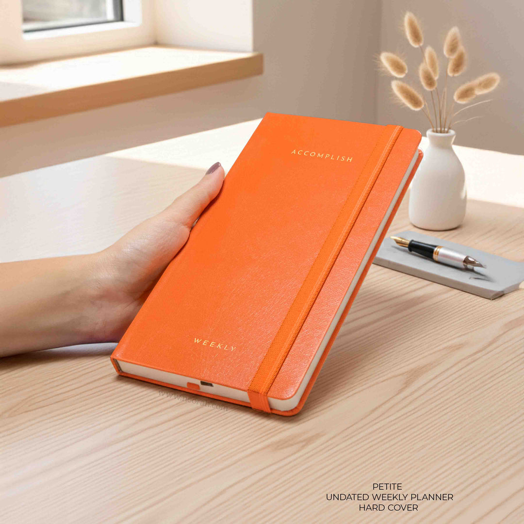 PETITE - UNDATED - WEEKLY PLANNER - HARD COVER