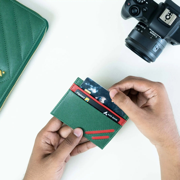 #color_dark-green-with-red