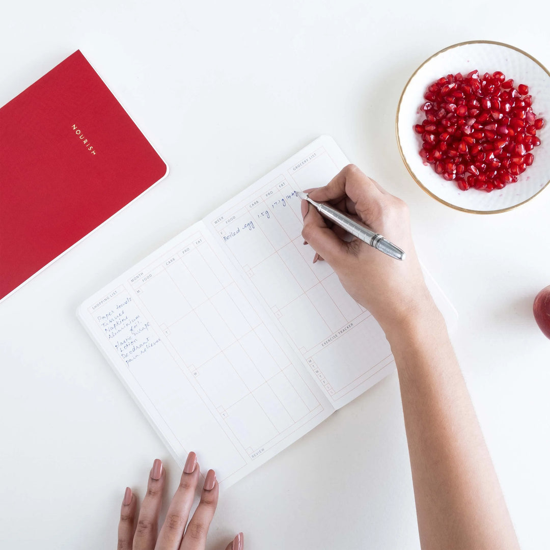 Neorah wellness journal to help you get motivated and lose those extra pounds. This journal notebook diary can track your weight and record everything you eat.#color_black