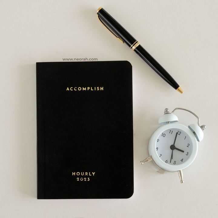 A6 - 2023 - HOUR BY HOUR PLANNER - SOFT COVER