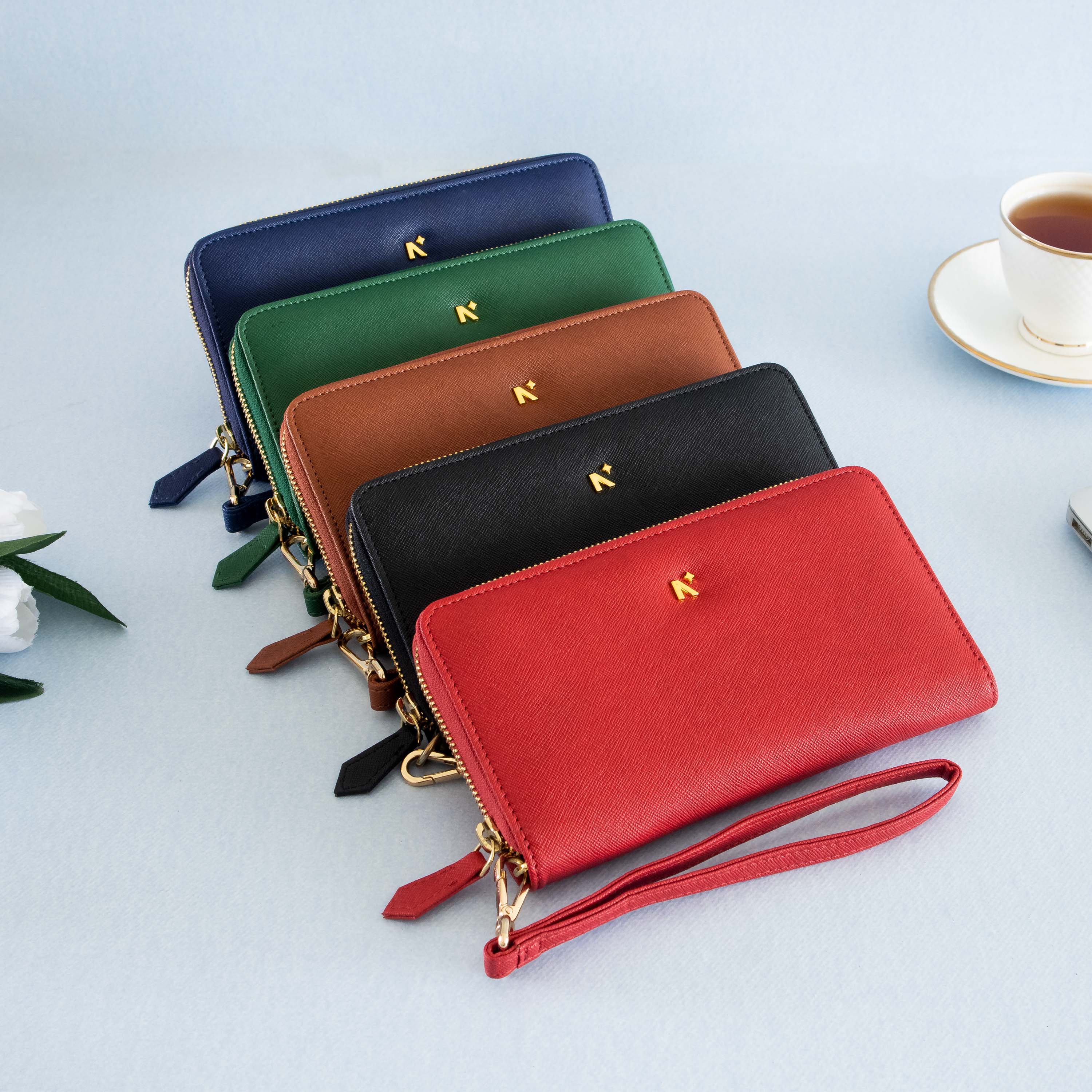 Women's Personalized Wallets Collection | Leatherology