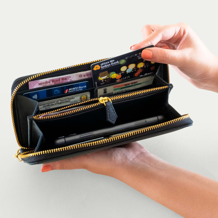 Neorah women's clutch wallet organise all your cash and cards. Small and pocket wallet for girls, fancy wallets for ladies, women's zip wallet, trendy wallets for ladies#color_black