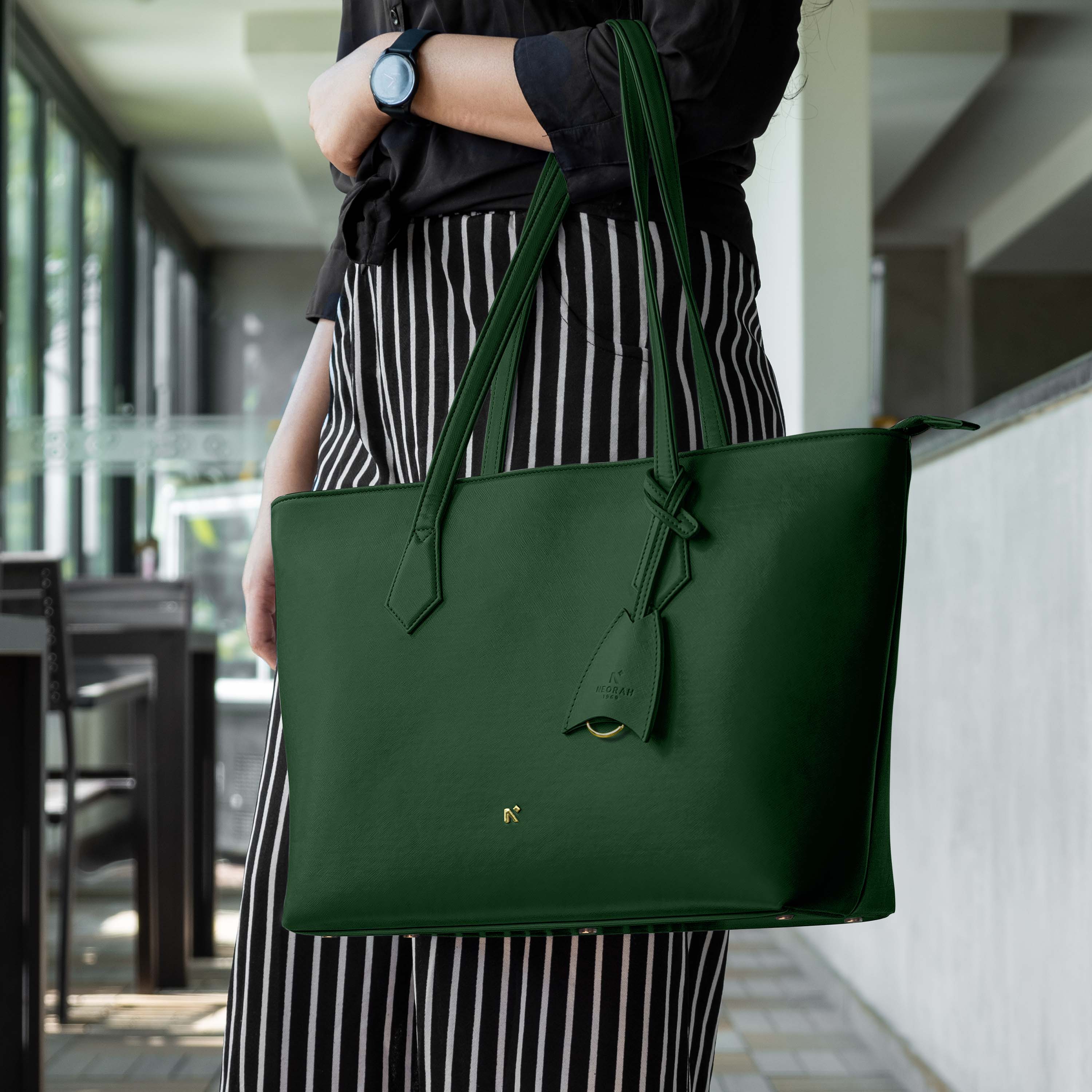 Dark clearance green tote